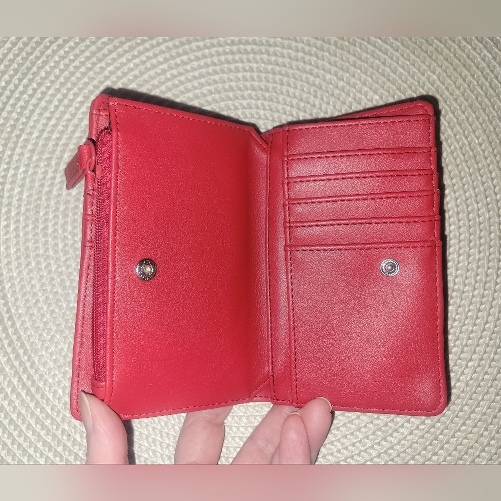 Betsey Johnson Red Heart-Embossed Zip Around Wallet EUC - Picture 4 of 9